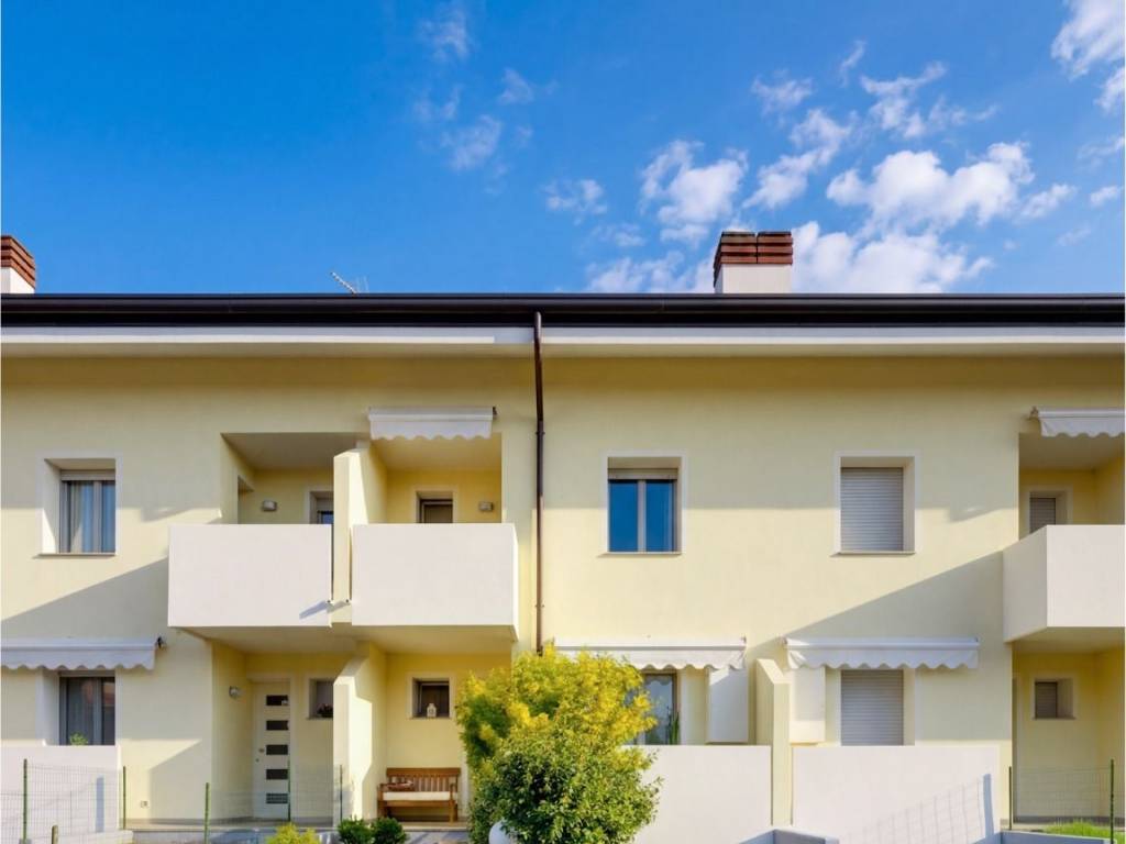 casa indipendente in vendita ad Udine in zona Godia
