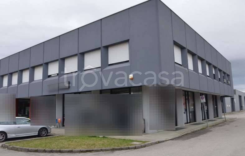 negozio in vendita ad Udine