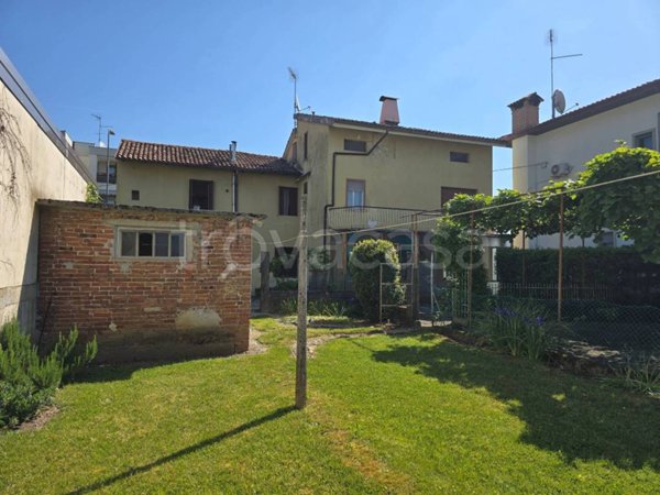 casa indipendente in vendita ad Udine