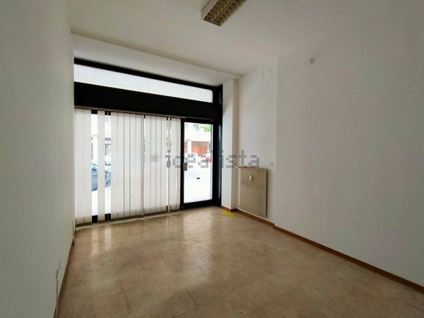 locale di sgombero in vendita ad Udine