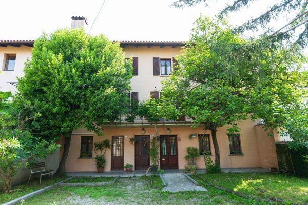 casale in vendita ad Udine in zona Centro Storico