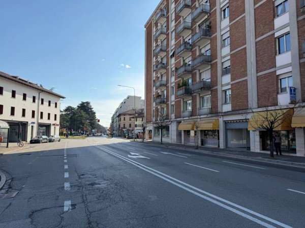 negozio in vendita ad Udine in zona Chiavris