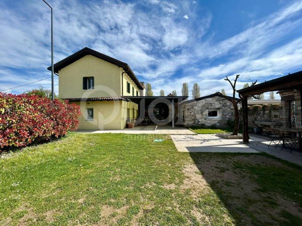 casa indipendente in vendita ad Udine in zona Paparotti