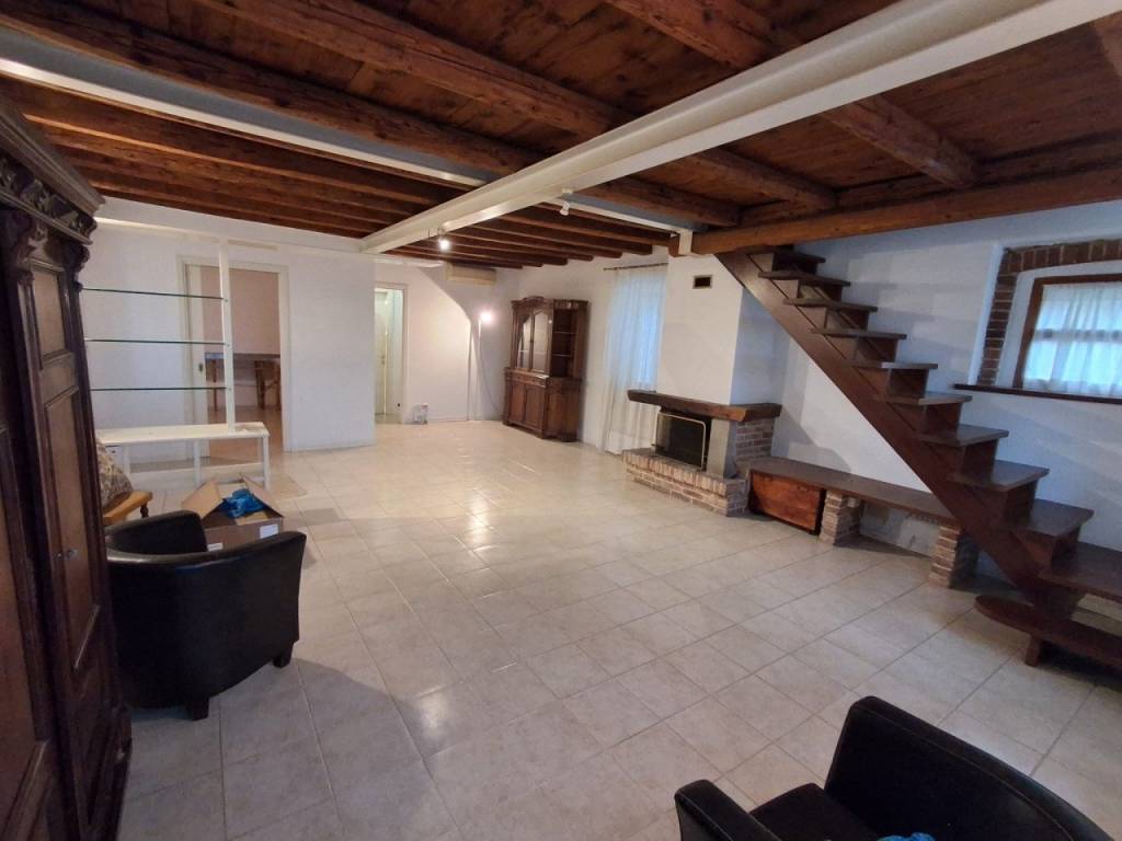 casa indipendente in vendita ad Udine