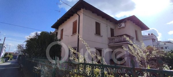 casa indipendente in vendita ad Udine in zona San Rocco