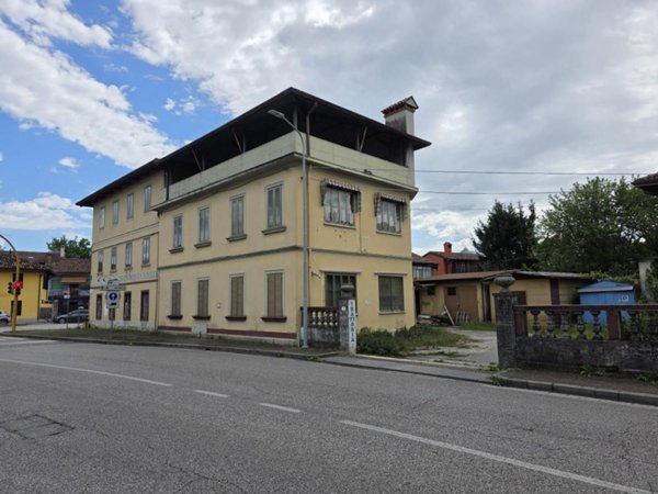 appartamento in vendita ad Udine in zona Vât