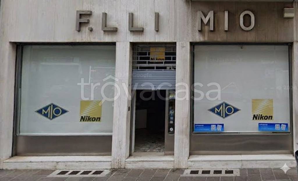 negozio in vendita ad Udine