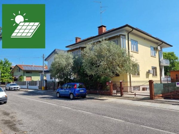 appartamento in vendita ad Udine in zona Godia