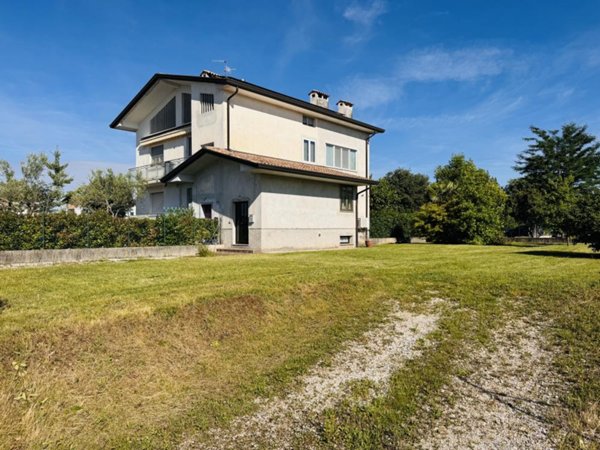 casa indipendente in vendita ad Udine in zona Laipacco