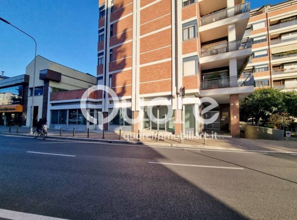 negozio in vendita ad Udine
