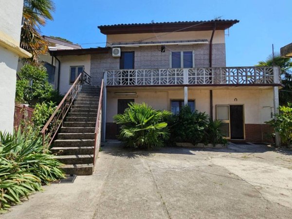 casa indipendente in vendita ad Udine in zona Cussignacco