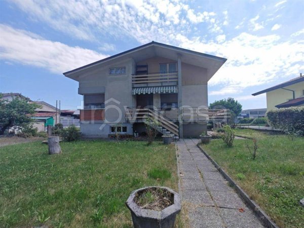casa indipendente in vendita ad Udine in zona Baldasseria