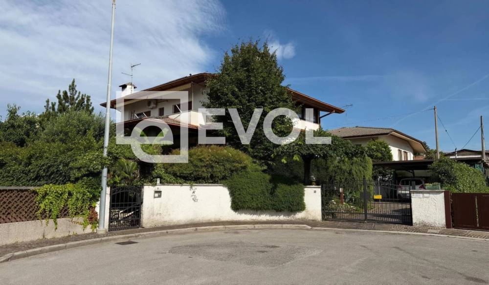 casa indipendente in vendita ad Udine