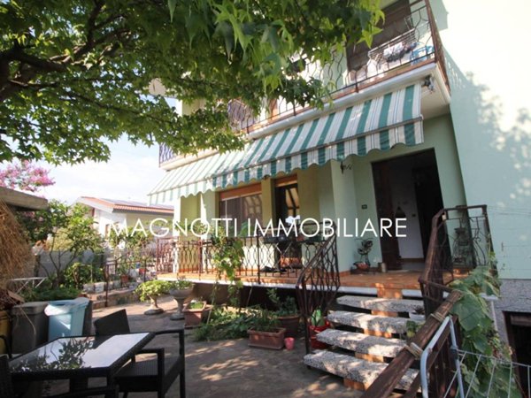 casa indipendente in vendita ad Udine in zona Vât