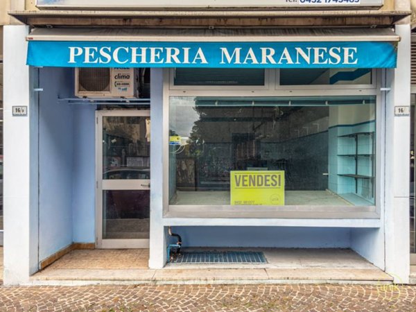 negozio in vendita ad Udine