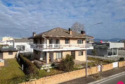 casa indipendente in vendita ad Udine in zona Cussignacco