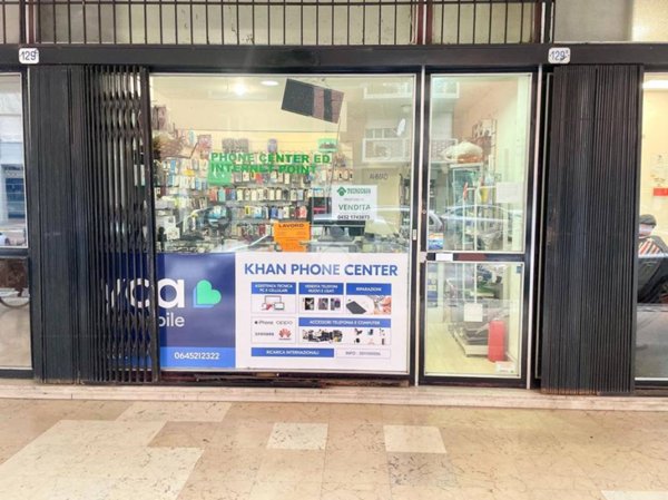 locale commerciale in vendita ad Udine
