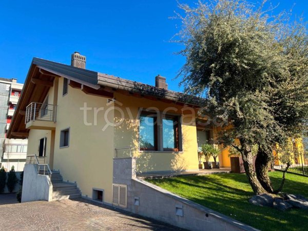 casa indipendente in vendita ad Udine in zona Cussignacco