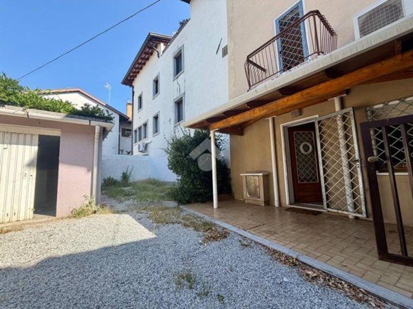 casa indipendente in vendita ad Udine in zona Centro Storico