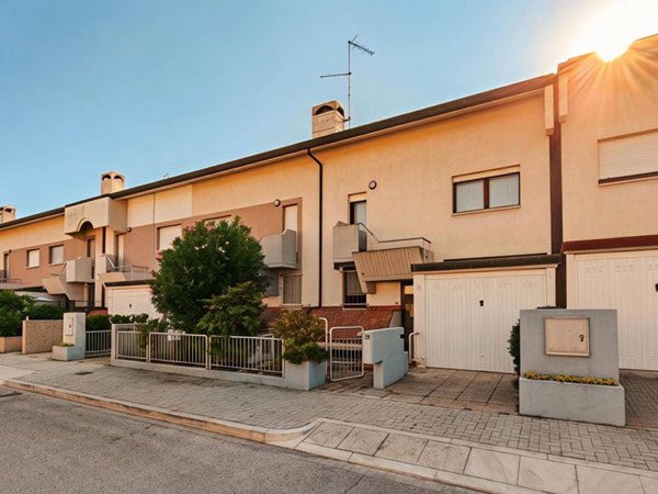 casa indipendente in vendita ad Udine in zona San Domenico