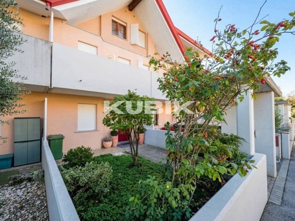 casa indipendente in vendita ad Udine in zona Beivars