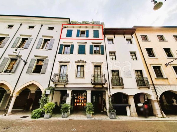 appartamento in vendita ad Udine in zona Centro Storico