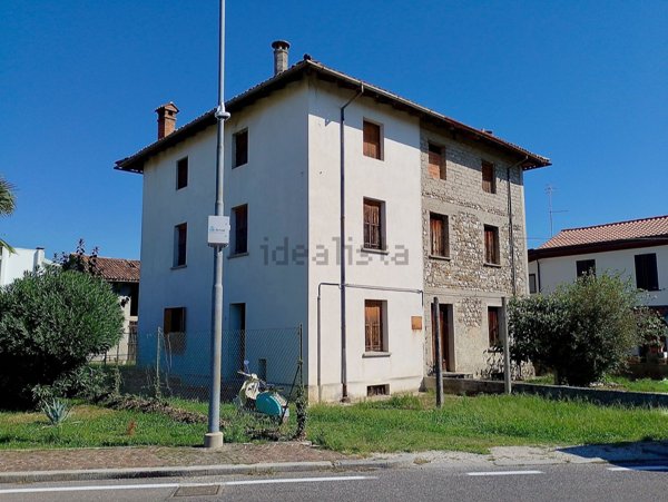 casa indipendente in vendita ad Udine in zona Rizzi