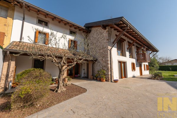 casa indipendente in vendita ad Udine in zona Cussignacco