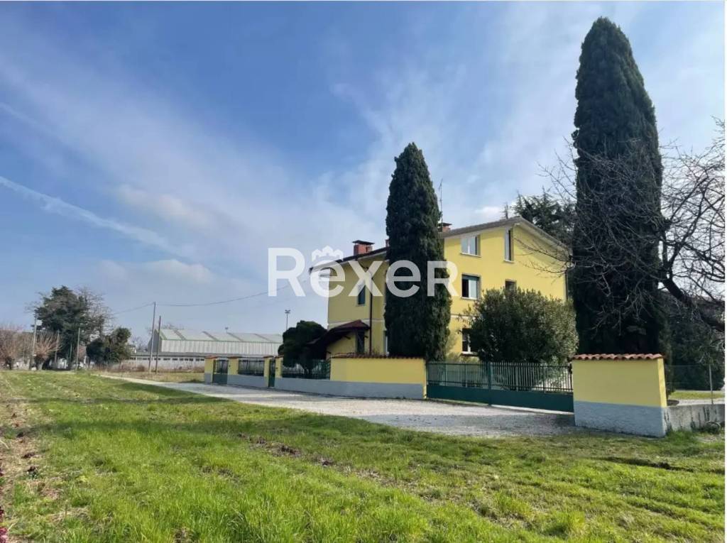 casa indipendente in vendita ad Udine in zona Cussignacco