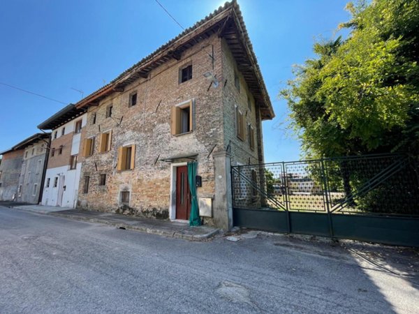 casa indipendente in vendita a Varmo in zona Canussio