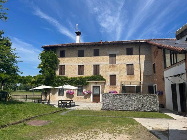 casa indipendente in vendita a Varmo in zona Romans