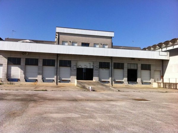 locale di sgombero in vendita a Varmo