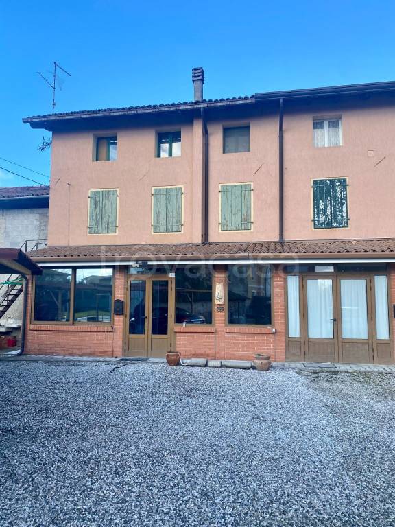 casa indipendente in vendita a Varmo in zona Roveredo