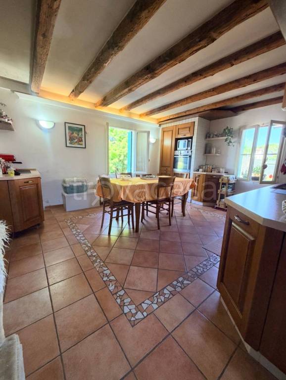 casa indipendente in vendita a Varmo in zona Romans