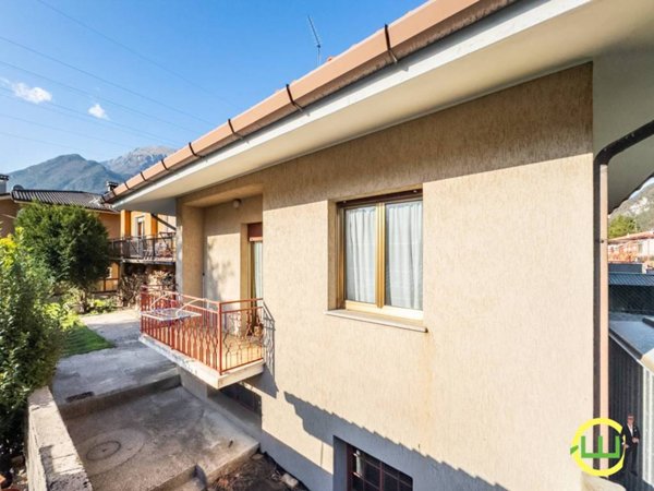 casa indipendente in vendita a Venzone in zona Carnia