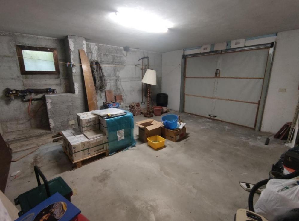 casa indipendente in vendita a Venzone in zona Pioverno