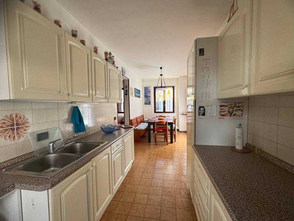 casa indipendente in vendita a Venzone in zona Portis