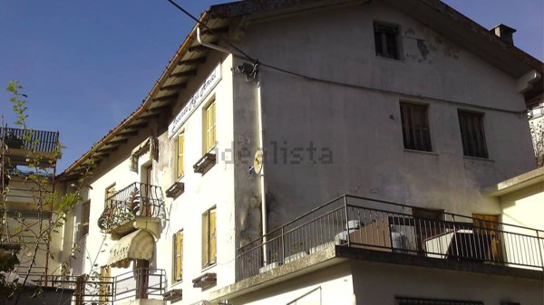 negozio in vendita a Verzegnis in zona Chiaicis