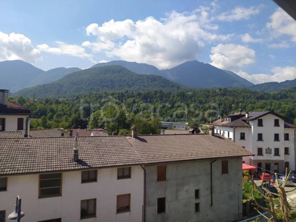 casa indipendente in vendita a Verzegnis