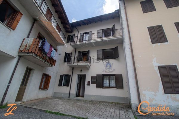 appartamento in vendita a Verzegnis in zona Intissans