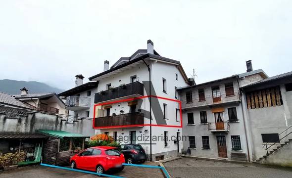 appartamento in vendita a Verzegnis in zona Chiaicis