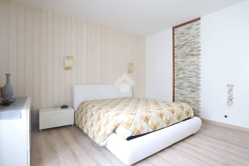 casa indipendente in vendita a Villa Santina