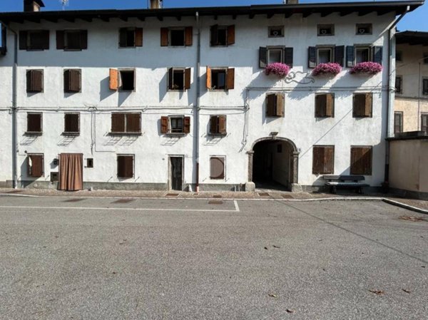 casa indipendente in vendita a Villa Santina