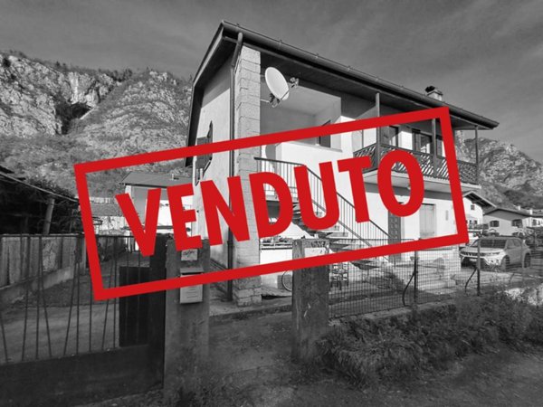 casa indipendente in vendita a Villa Santina