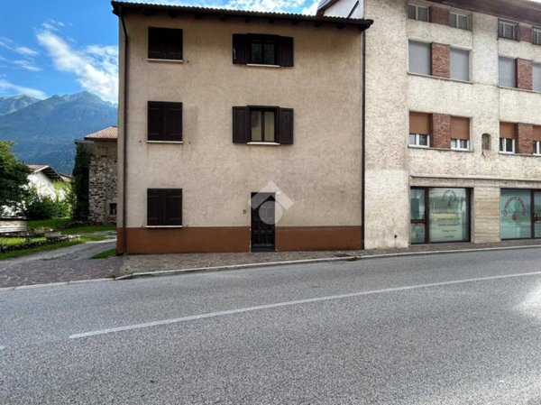 casa indipendente in vendita a Villa Santina