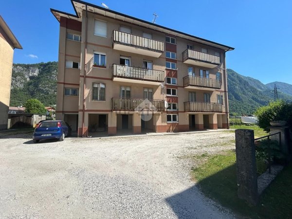 casa indipendente in vendita a Villa Santina