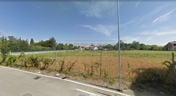 terreno edificabile in vendita a Visco