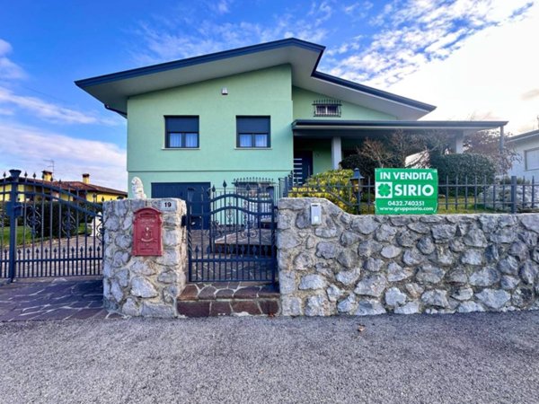 casa indipendente in vendita a Visco