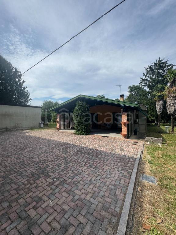 casa indipendente in vendita a Visco