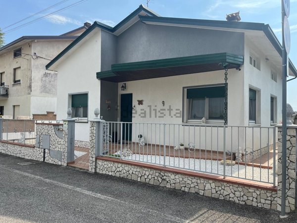 casa indipendente in vendita a Visco